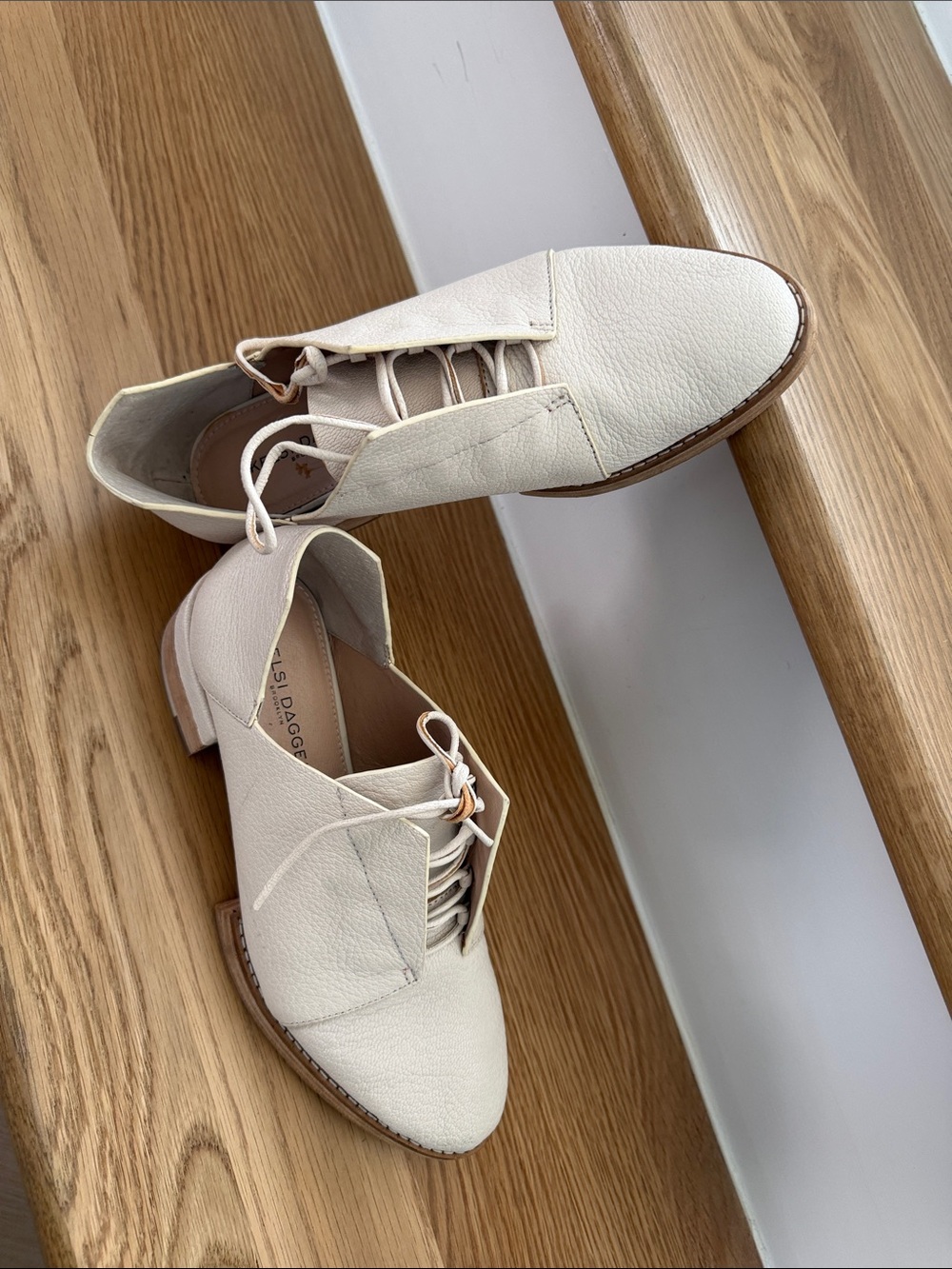 Cream Lace-Up Oxfords – Casual Leather Dress Shoes